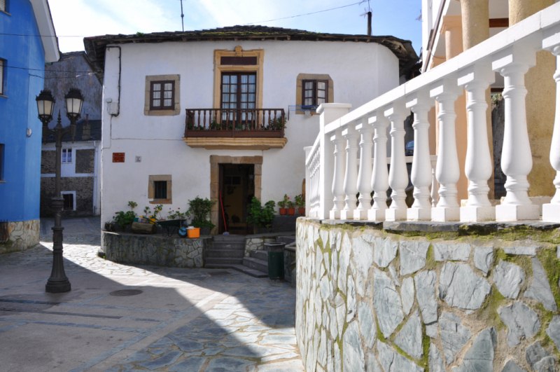 Plaza de Cupido (Puerto de Vega)