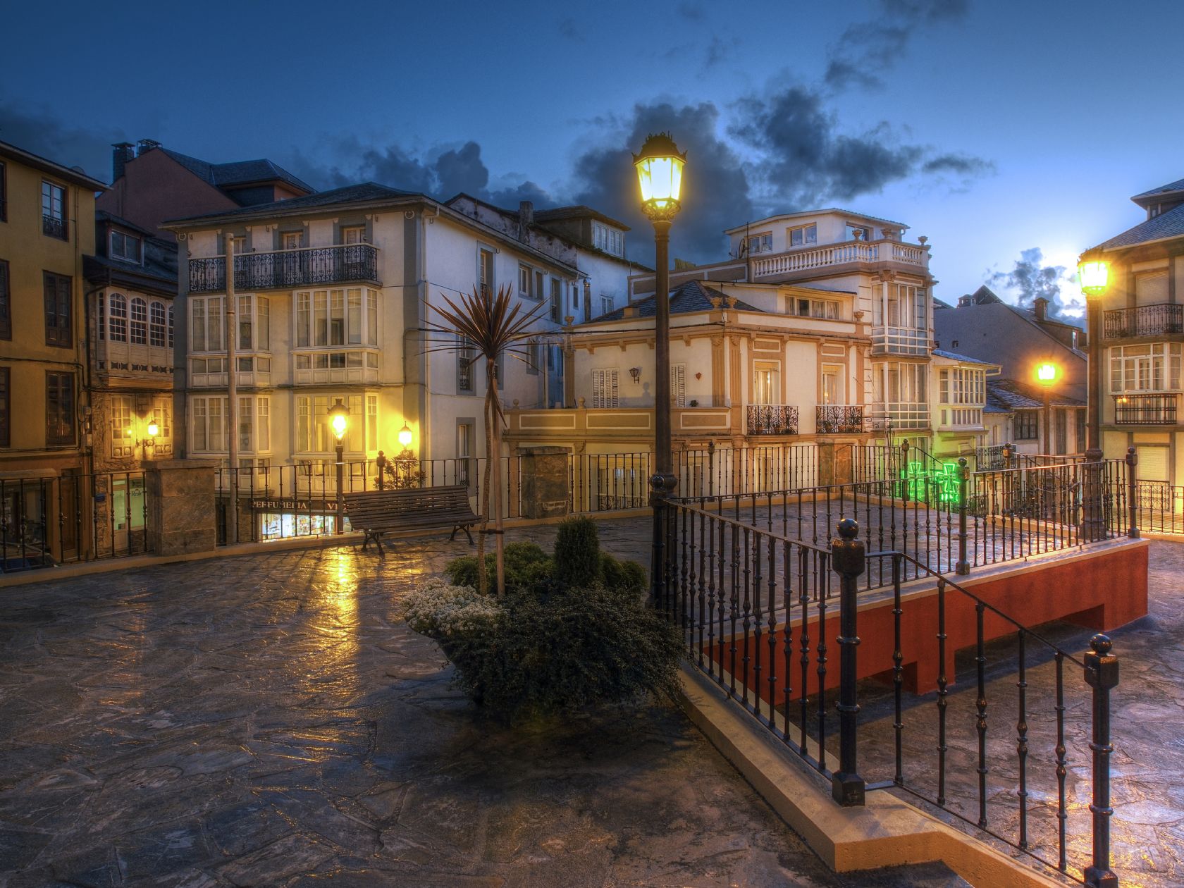 Navia noche