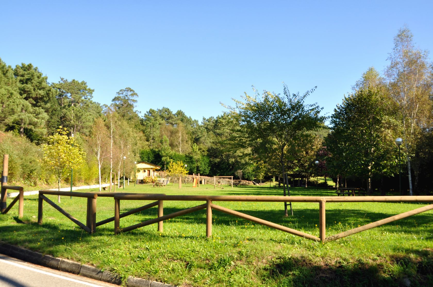 AREA RECREATIVA ANLEO