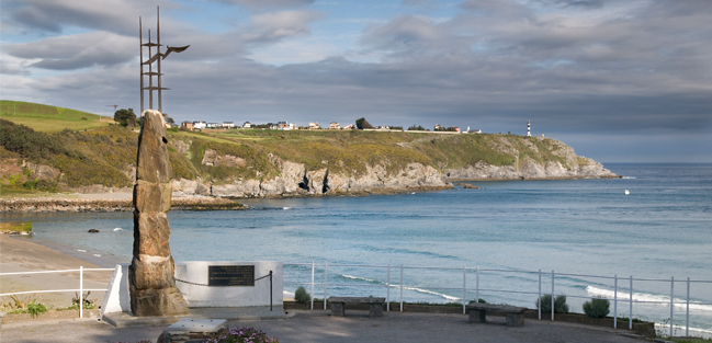 MONUMENT TO THE EMIGRANT - NAVIA