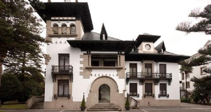 Hotel Palacio Arias