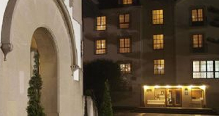 Hotel Arias