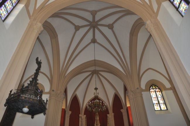 Restos mortales en Iglesia de Navia