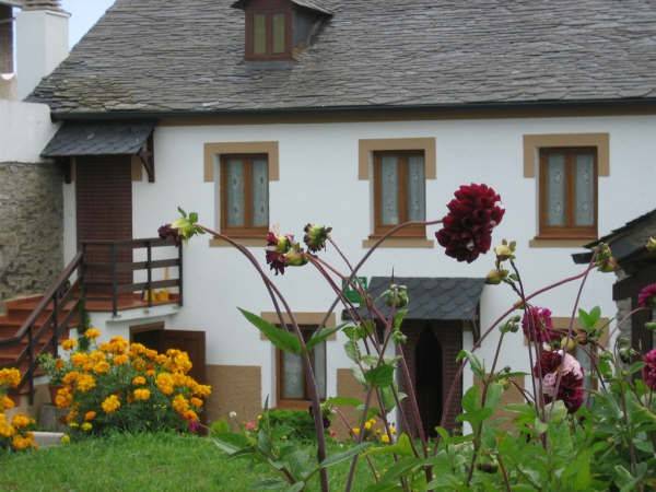 APARTAMENTOS ROMALLANDE