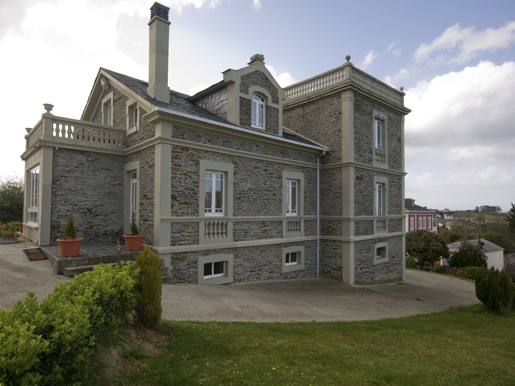 VILLA AURISTELA