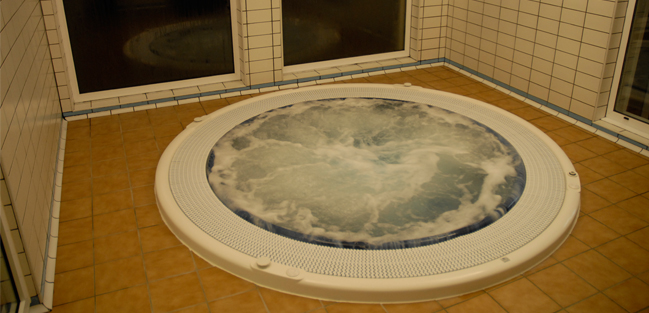 JACUZZI