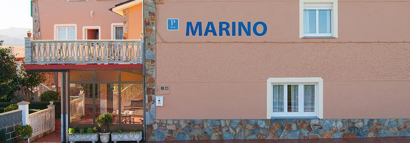 Fachada de la Pensin Marino